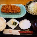 鎌倉かつ亭 あら珠 - にんにく味噌かつ定食