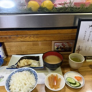 お食事処 味館_1