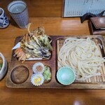 満つ乃手打そば - 料理写真:天盛りうどん　大盛