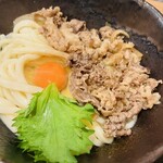 うどん居酒屋 麦笑 - 肉釜玉うどん
