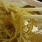 華遊軒 - 2015年2月　麺持ち上げ