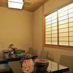 ぎおん徳屋 - 店内はジャズが流れる。