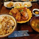 okudo 中村舎 - 鶏の竜田揚げ定食・竃で炊いた白ご飯と味ご飯のハーフ＆ハーフ（2,380円）＋いっちゃん漬け卵黄（200円）