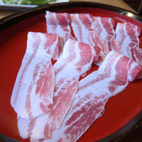 月亭 池袋店 - 豚肉