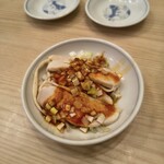 ぎょうざの満洲 小江戸館 - 料理写真:よだれ鶏ハーフ