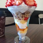 高橋農園 - イチゴパフェミニ1600円