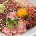 紀の代 - とろとろ丼2,100円、