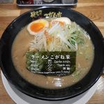 ラーメンこがね家 - とんこつスペシャル 950円