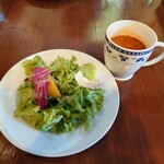 アルコバレーノ - 料理写真:ランチのサラダとスープ