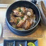 囲炉裏処 なべや - 長州鶏　釜飯