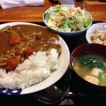 Mugi - カレー
                        家庭の味