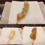 串揚げ処 gaku - じゃがバターの串揚げなどの創作串も(右下)