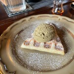 XANADU - クロッフルにほうじ茶ジェラートトッピング