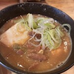 野焼 - 豆腐入りもつ煮込み