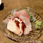 萬YOROZU - 刺身盛り合わせ（１人前）