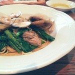 イルデスコ - 牡蠣とハマグリのパスタ