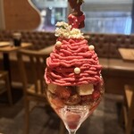 夜パフェ専門店 Parfaiteria beL - 苺ミルク嬢