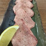 炭火焼肉 牛和鹿 - 