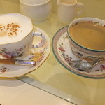 ラッソ - カプチーノ　８２０円　と　レギュラーコーヒー　８２０円　アップ　【　２０１５年２月　】