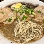 らーめん　白川 - 料理写真:チャーシュー麺 1050円