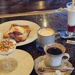 ひら埜 - いちごのクランブルティラミス、いちごのフレンチトーストなど