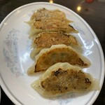 餃子の王様酒場 - 料理写真:
