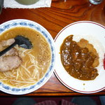 金子屋 蓮潟店 - 満腹セット（みそラーメン+チキンカツカレー）