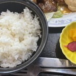 田舎家 - ご飯と漬物