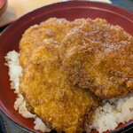 つる庵 - 大きく少し厚目のカツ３枚