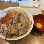 ラーメン 池田屋 - 料理写真:・ラーメン　300g　　¥1,600
　∟生卵　　　　　　　¥100