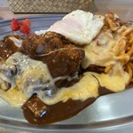 スパゲッティとカレーの店ハッシュ - 料理写真:ナポリタン（200g）&カレー                                    TP  ポークカツ、目玉焼き、チーズ