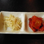 韓国料理スンチャン - ランチのおかず２種
