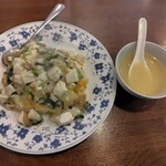 周香港飯店 - 海鮮豆腐あんかけチャーハン　1000円