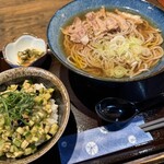 串どころ とっとこ - 料理写真:肉そば小丼ぶりセット（だしご飯）
