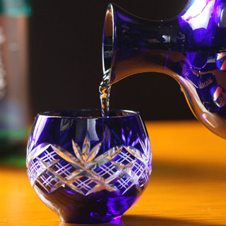 日本酒は常時約30種。希少銘柄ございます！