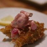 森の机 - カキフライのピンクのタルタル、印象的ですね
