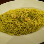 鎌倉パスタ - ぷりぷり海老とアボカドのジェノベーゼ
            ペコリーノ添え