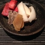 手打蕎麦 じゆうさん - 漬物小鉢　400円