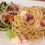 Hana-House　　　　　　　　　　　　　　　 - 定番で人気のあるタコ焼きパスタ。美味しいです。