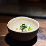 鮨ノ蔵 - とらフグの頭、菜花、山椒
