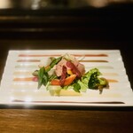 飛騨牛グリルばくろ - ① 岐阜野菜20種のサラダ、8種のソース