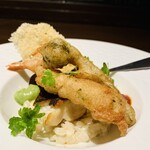 飛騨牛グリルばくろ - ⑤ 鯛のソテー、海老とコゴミのフリット、空豆のリゾット添え