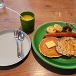 KNEADERS - 