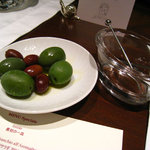 アロマフレスカ 名古屋 - 最初にオリーブが