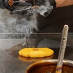 はんばーぐ&おむらいすのお店 いくら - 肉球の焼印完成！！