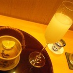 赤坂 詠月 - ショットで呑める。