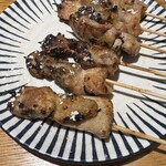 大衆食堂 てんぐ大ホール - ももスパイシー串