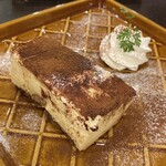 ミッテラン三世 - 