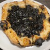 Yuu's PIZZA - 真っ黒で衝撃的な見た目