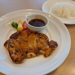 ガスト - 料理写真:ジューシー若鶏グリル にんにく醤油ソースランチ 714円